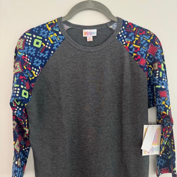 Lularoe Randy in a Mosaic Print/Grey - Picture 3 of 6